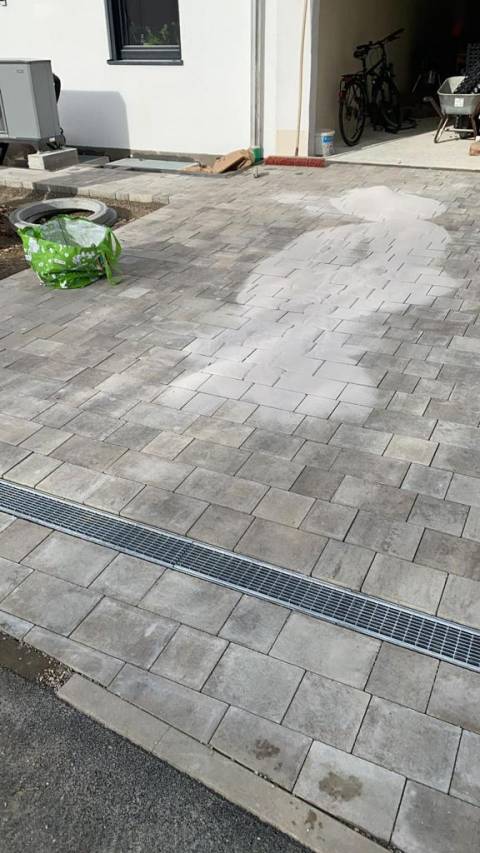 Tlakovanje i uređenje površina